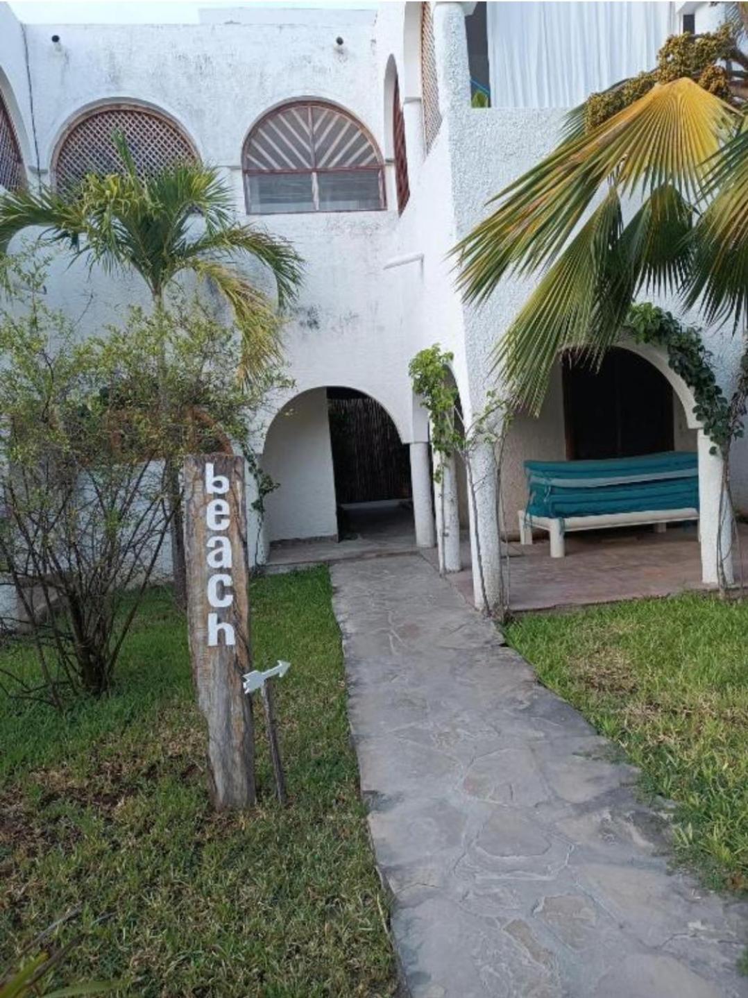 Kaleb'S Beachfront Serviced Studio Apartments Malindi Exteriér fotografie