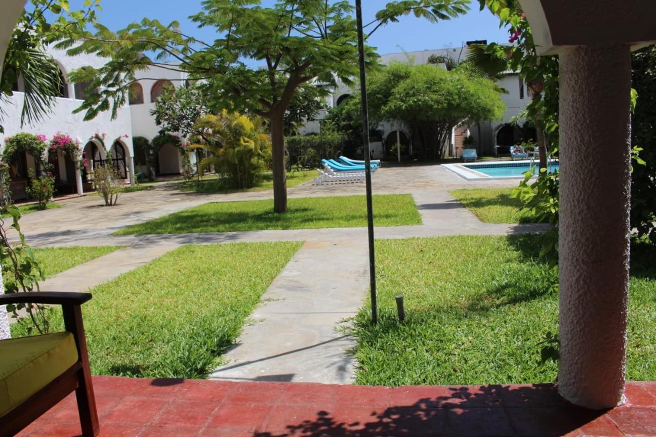 Kaleb'S Beachfront Serviced Studio Apartments Malindi Exteriér fotografie