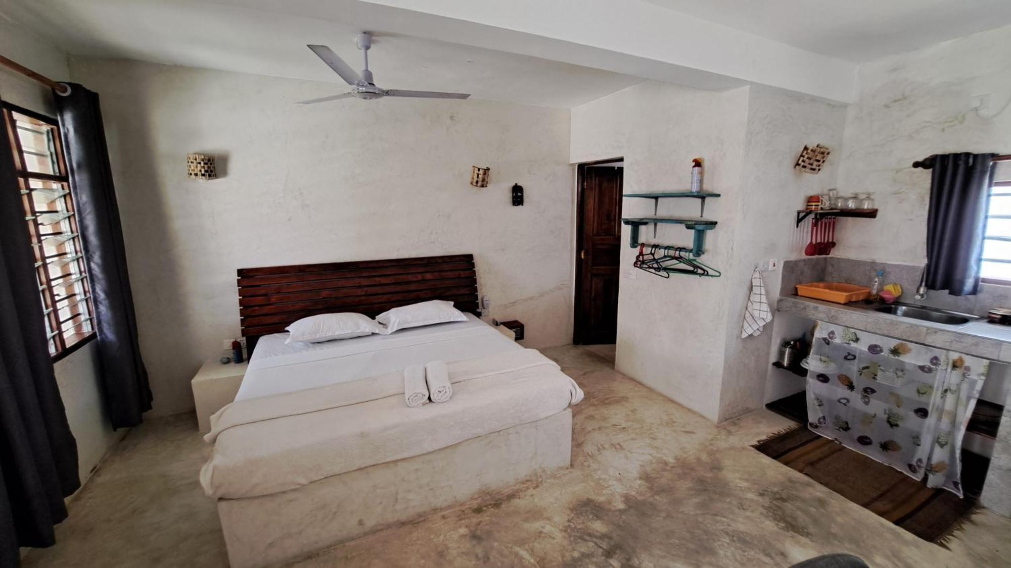 Kaleb'S Beachfront Serviced Studio Apartments Malindi Exteriér fotografie