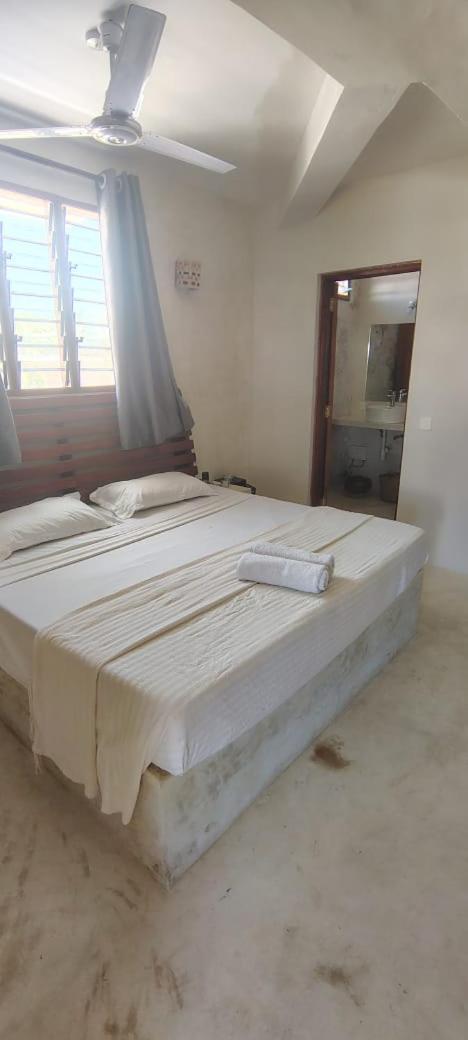 Kaleb'S Beachfront Serviced Studio Apartments Malindi Exteriér fotografie
