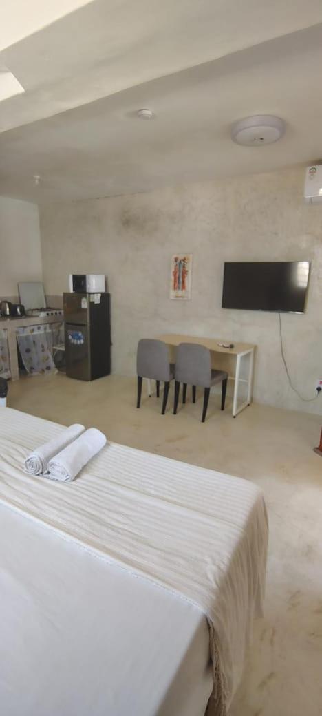 Kaleb'S Beachfront Serviced Studio Apartments Malindi Exteriér fotografie